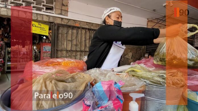 A comer enchiladas en Papantla