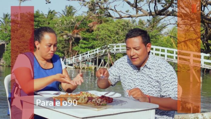 A comer con Jonás una Mandingueña