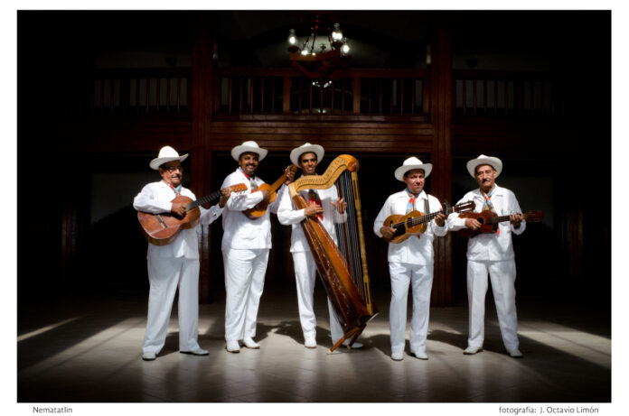 Imagen del grupo musical Nematatli de la UV